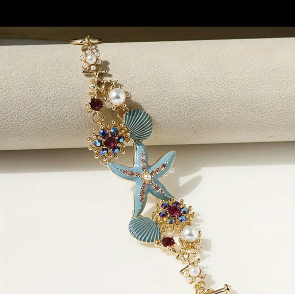 Boho & Ocean Style, Colorful Starfish & Seashells Shape Design Bracelet - Picture 2 of 3